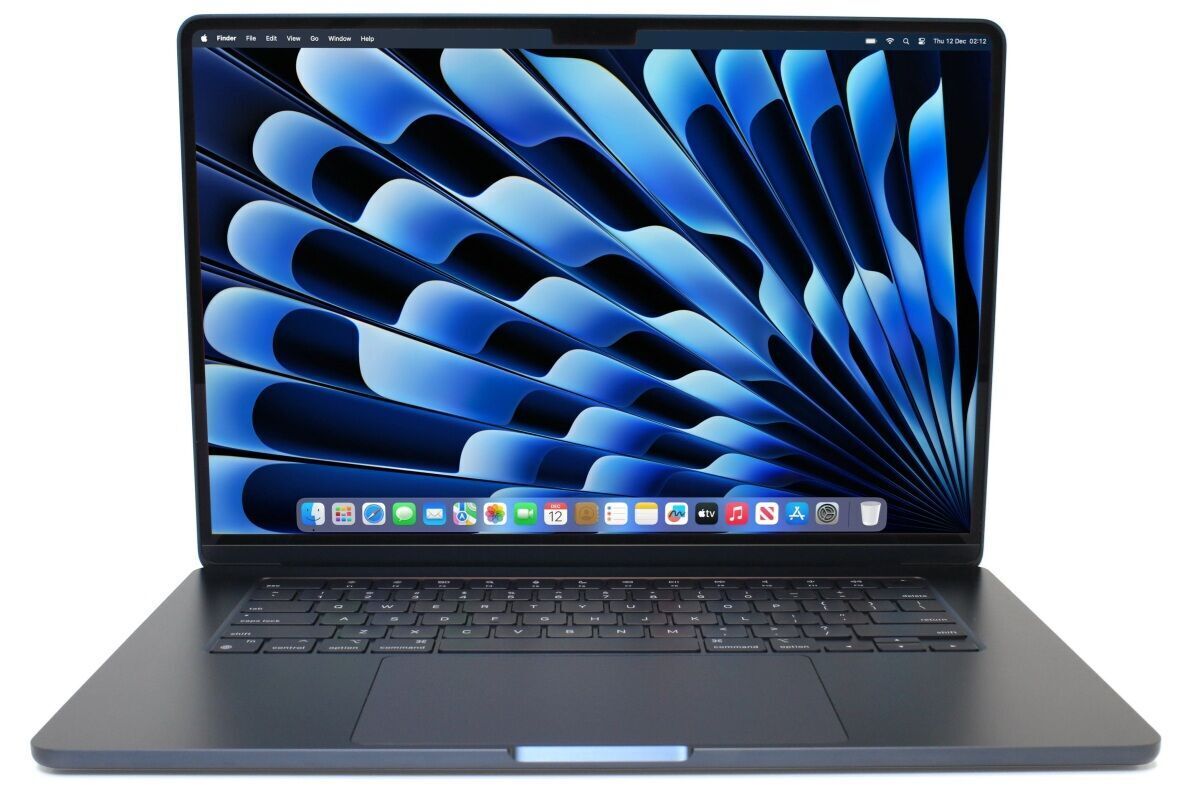 MacBook Air M2 15" (2023) 1TB 16GB Midnight - As New (Refurbished)
